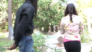 ���ಿಶ್ರ ಹದಿಹರೆಯದ ಸುಂದರಿ ತೆಗೆದುಕೊಳ್ಳುವ ದೊಡ್ಡ ಕಪ್ಪು ಕೋಳಿ ಪ್ರತಿ ರಂಧ್ರ