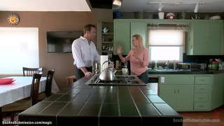 Sexy zana-badiny Belle Noire hetsika an-trano nandritra ny vanin-taona mafana, ary raha ny reniko dia lavitra ny stepdad Steven St Croix mampahafantatra azy bdsm firaisana ara-nofo