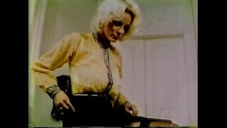 Erik fucks Секу Сиськами