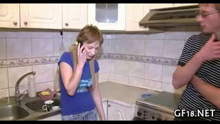 Tsara tarehy teen hotty mijoro doggy lamaody