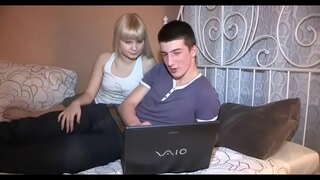 ���ார்க்க எப்படி இந்த பெரிய கட்டப்பட்ட அந்நியன்