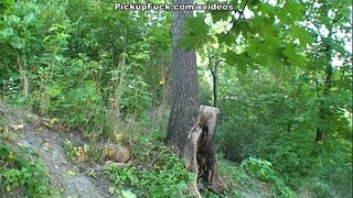 Сцена секс ачык абада менен блондинкой