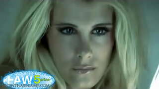 Flor Maggi - Maxim späť abril - 2010