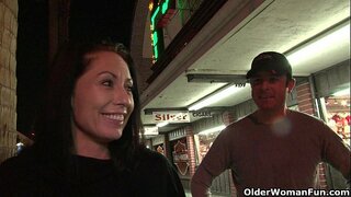 Vegas milf di hotel x_x