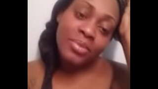 פעט לאָך יקספּליסאַט-ווידעא