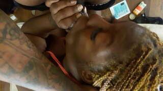 Сексуалды іш киімдегі сексуалды сәби