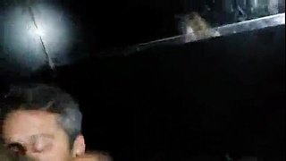 Ichki ishlab swing da xotinim bilan va do'sti uni eb 