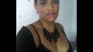 Ko je šel ven s svojimi prijatelji, in pustil ženo poredna doma prekleto vroče