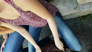 Downblouse mucha na kaya públiko