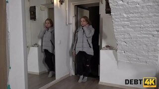 DEBT4k. ಬೇಬಿ ಸಾಧ್ಯವಾಗಲಿಲ್ಲ ಪಾವತಿ ಸಾಲ ದೊಡ್ಡ ಮೊಲೆ ಆದ್ದರಿಂದ ಕಲೆಕ್ಟರ್ ಆಗಿತ್ತು ಹಾರ್ಡ್ ಕೋರ್