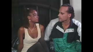 Екзотична проблеми в черни чорапи получава твърдо бяло член в поза куче